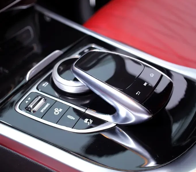 2019 Mercedes-Benz G-Class G 63 AMG 4.0L V8 Biturbo Black Red SUV GCC CARBON INTERIOR