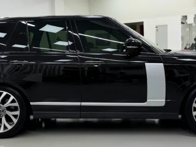 2019 Land Rover Range Rover Vogue SE 8 Cylinders Petrol Engine Black Red SUV GCC Specs