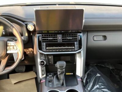 2026 Toyota Land Cruiser VXR 3.5 Litres 6 Cylinder Petrol Engine White Red GCC Specs