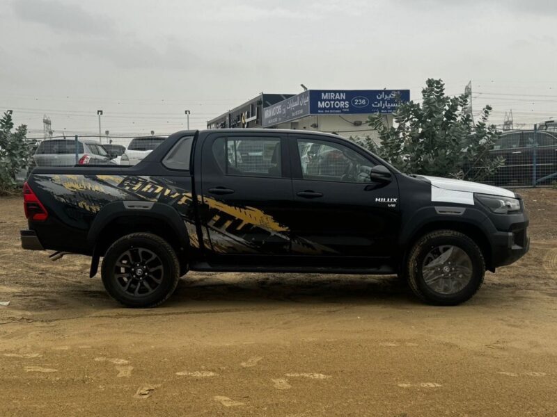 2026 TOYOTA HILUX ADVENTURE 4.0 Litres 6 Cylinders Petrol Engine Black Pickup Truck GCC