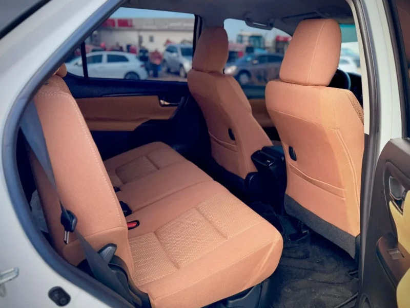 2019 Toyota Fortuner EXR 2.7 Litres V4 Petrol Engine White Tan SUV GCC Specs Automatic