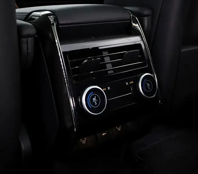 2024 Land Rover Range Rover Sport Dynamic SE 6 Cylinders Petrol Engine White Black SUV