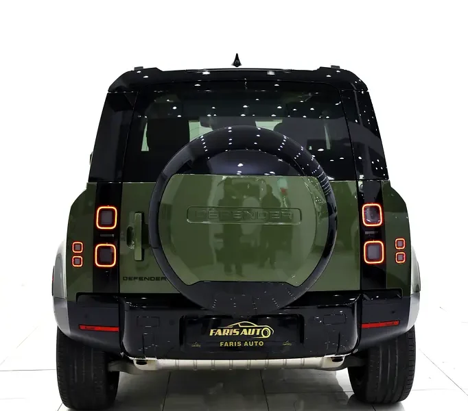 2026 Land Rover Defender 90 SE P30 4 Cylinders Engine Green Tan SUV Luxury Off-Roader