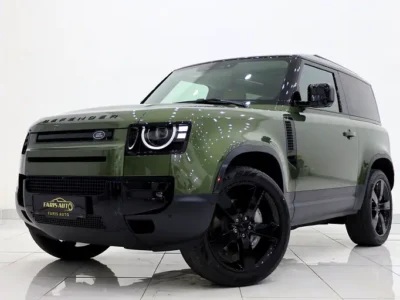 2026 Land Rover Defender 90 SE P30 4 Cylinders Engine Green Tan SUV Luxury Off-Roader