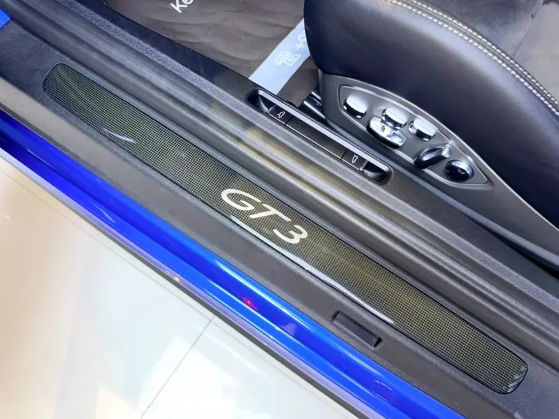 2018 Porsche 911 GT3 6 Cylinders Petrol Engine Blue Black Coupe Japanese Specs Auromatic