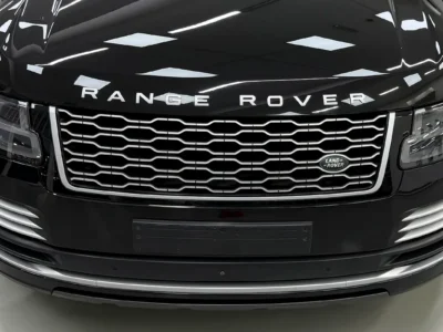 2019 Land Rover Range Rover Vogue SE 8 Cylinders Petrol Engine Black Red SUV GCC Specs