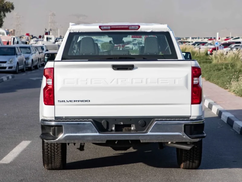 2025 Chevrolet Silverado 5.3 Liters EcoTec3 V8 Petrol Engine White Black Pickup Truck GCC