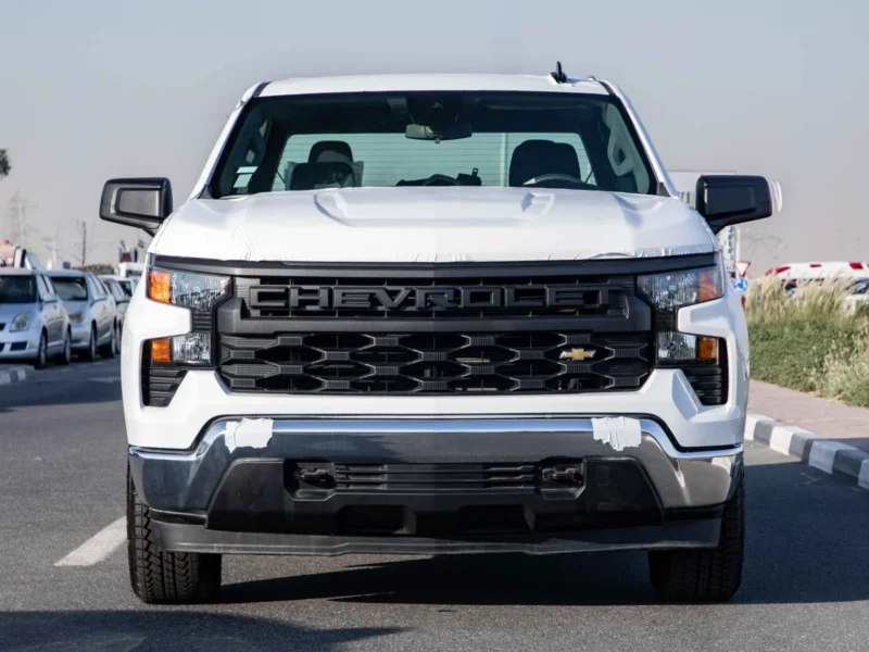 2025 Chevrolet Silverado 5.3 Liters EcoTec3 V8 Petrol Engine White Black Pickup Truck GCC