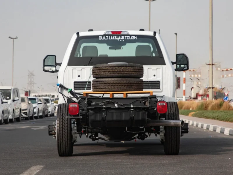 2024 Ford F550 XL Super Duty 145 WB Chassis Cab 6.7L Turbo Diesel V8 White Black Pickup