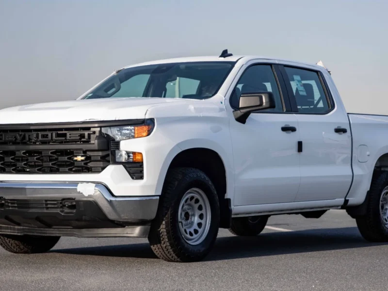 2025 Chevrolet Silverado 5.3 Liters EcoTec3 V8 Petrol Engine White Black Pickup Truck GCC