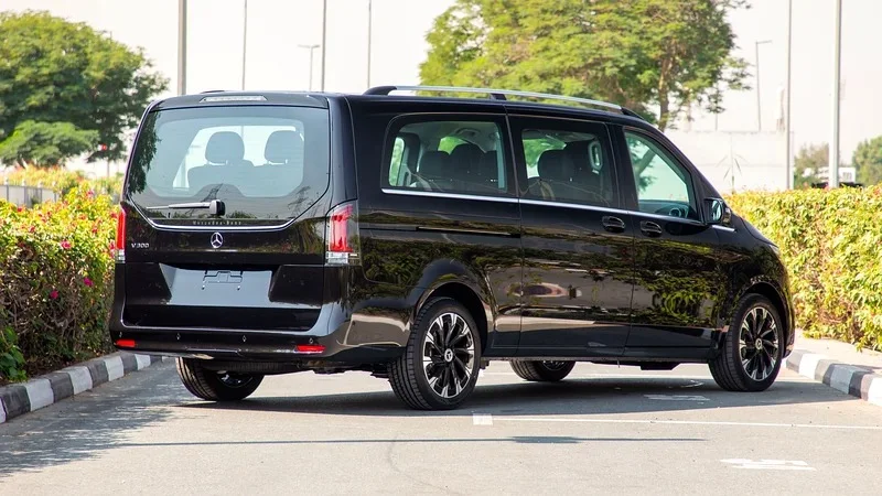 2026 Mercedes-Benz V300 Avantgarde+ Extra Long 2.0L Turbocharged 4-Cylinder Black Van