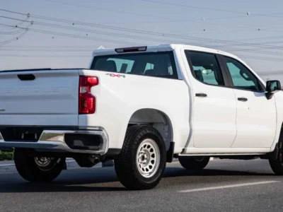 2025 Chevrolet Silverado 5.3 Liters EcoTec3 V8 Petrol Engine White Black Pickup Truck GCC