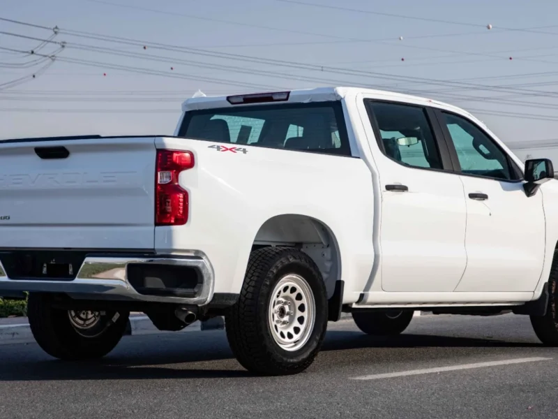 2025 Chevrolet Silverado 5.3 Liters EcoTec3 V8 Petrol Engine White Black Pickup Truck GCC