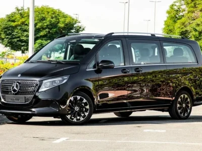 2026 Mercedes-Benz V300 Avantgarde+ Extra Long 2.0L Turbocharged 4-Cylinder Black Van