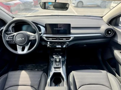 2026 Kia K3 LX STD 1.5 Litres 4 Cylinders Petrol Engine White Black Sedan Chinese Specs