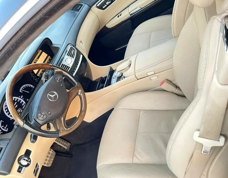 2011 Mercedes-Benz CL-Class CL 550 8 Cylinders Engine Black Beige Coupe Pristine Condition