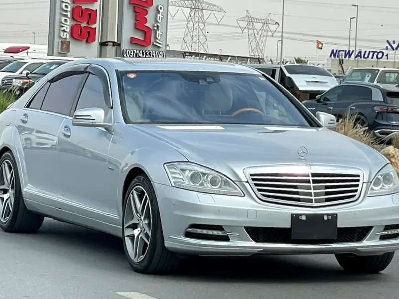 2012 Mercedes-Benz S-Class S 550 8 Cylinders Petrol Engine Silver Beige Sedan Japanese Specs