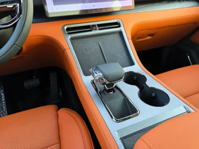 2026 ROX 01 ALL ROUND 1.5 Litres 4 Cylinders Hybrid Engine Black Orange SUV Chinese Specs