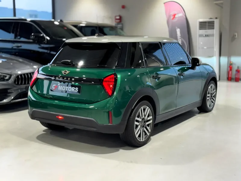 2025 MINI Cooper Cooper 4 Cylinders Petrol Engine Green Black Hatchback Korean Specs