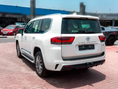 2026 TOYOTA LAND CRUISER VXR 4.0 Litres V6 Petrol Engine White Black SUV GCC Specs Automatic