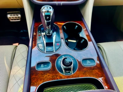 2018 Bentley Bentayga 6.0L W12 Twin-Turbo Petrol Engine Purple Beige SUV Japanese Specs
