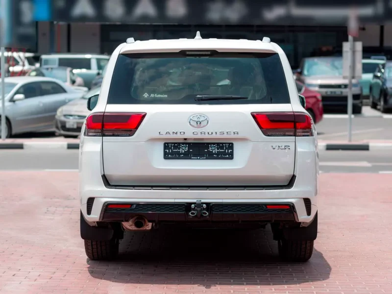 2026 TOYOTA LAND CRUISER VXR 4.0 Litres V6 Petrol Engine White Black SUV GCC Specs Automatic