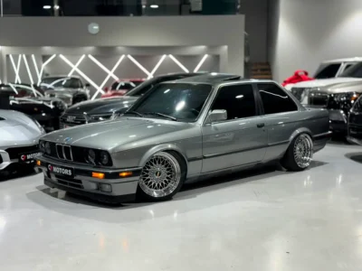 1989 BMW 3-Series 325i 6 Cylinder Engine Grey Black Sedan US Specs Classic Collection