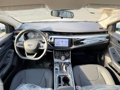 2025 Chery Arrizo 5 Comfort 1.5 Litres 4 Cylinders Petrol Engine White Black Sedan Chinese Specs