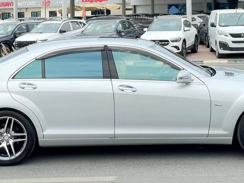2012 Mercedes-Benz S-Class S 550 8 Cylinders Petrol Engine Silver Beige Sedan Japanese Specs