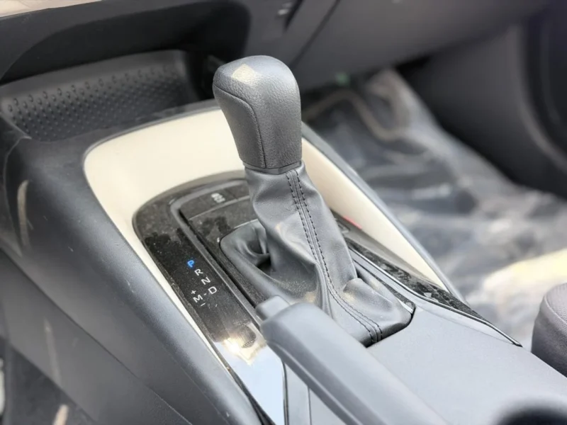2025 Toyota Corolla XLI 1.6 Litres 4 Cylinders petrol Engine White Grey Sedan Chinese Specs