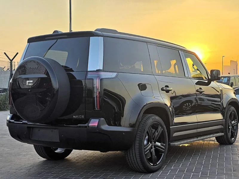 2026 ROX 01 ALL ROUND 1.5 Litres 4 Cylinders Hybrid Engine Black Orange SUV Chinese Specs
