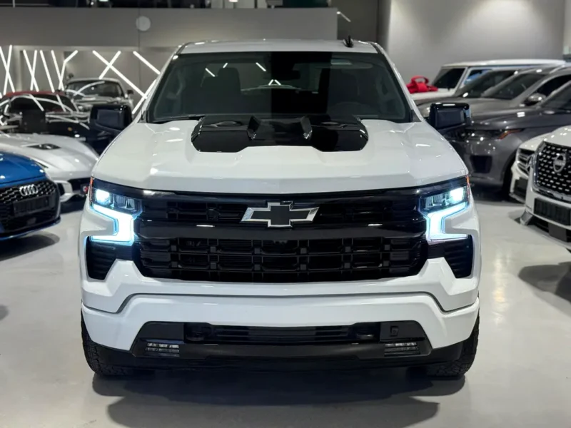 2024 Chevrolet Silverado 1500 RST 8 Cylinders Petrol Engine White Black Pickup Truck