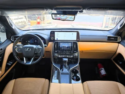 2025 Lexus LX600 SIGNATURE3.5 Litres 6 Cylinders Petrol Engine Black Tan SUV Automatic