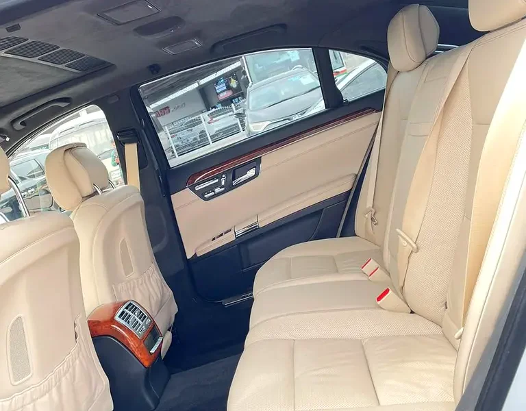 2012 Mercedes-Benz S-Class S 550 8 Cylinders Petrol Engine Silver Beige Sedan Japanese Specs