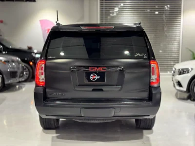 2019 GMC Yukon Denali 8 Cylinders Petrol Engine Black Beige SUV GCC Specs Full Option