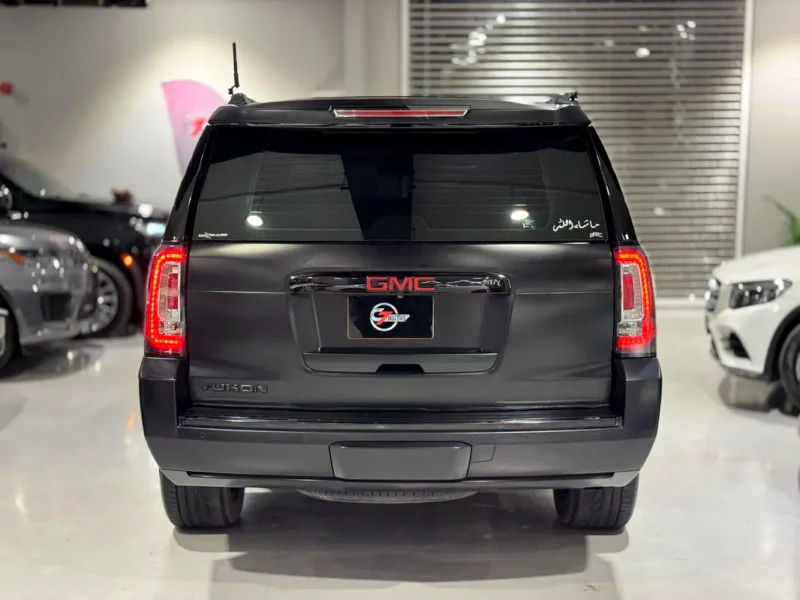 2019 GMC Yukon Denali 8 Cylinders Petrol Engine Black Beige SUV GCC Specs Full Option