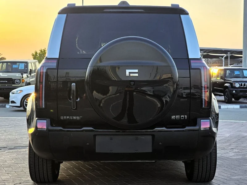 2026 ROX 01 ALL ROUND 1.5 Litres 4 Cylinders Hybrid Engine Black Orange SUV Chinese Specs
