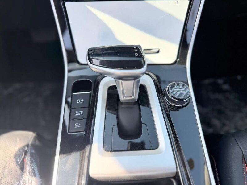 2025 Kia Seltos GLS TOP GL 1.5 Litres 4 Cylinders Diesel Engine White Grey SUV Chinese Specs