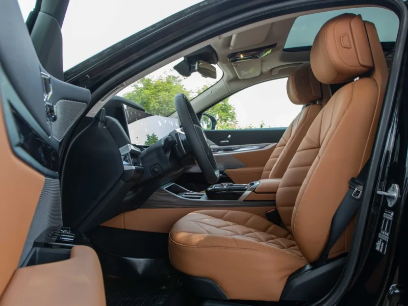 2026 BMW 735i 7 Series 3.0 Litres 6 Cylinders Petrol Engine Black Tan Sedan GCC Specs