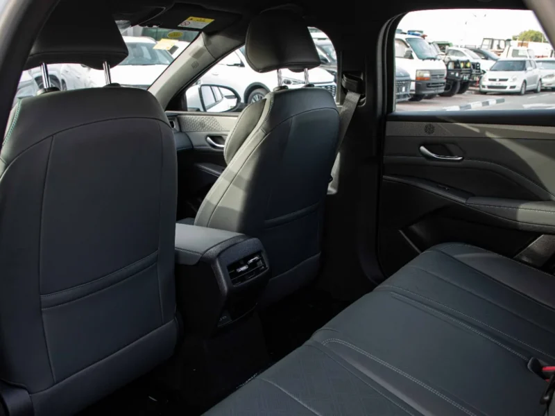 2025 BYD QIN PLUS DM-i 55KM LUXURY EDITION 1.5L 4 Cylinder Hybrid DM‑i White Grey Sedan