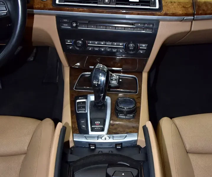 2015 BMW 7-Series 730Li 6 Cylinders Petrol Engine White Tan Sedan GCC Specs Automatic