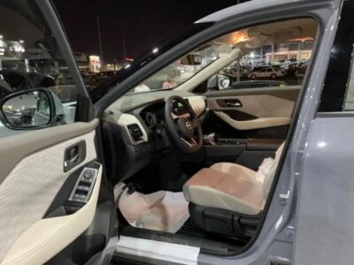 2026 Nissan X-Trail 2.5L Naturally Aspirated 4 Cylinders Petrol Engine Grey Beige SUV GCC
