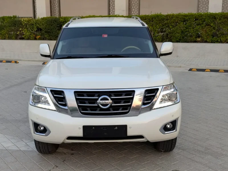 2019 Nissan Patrol SE 4.0L 6 Cylinders Petrol Engine White Beige SUV GCC Spec Excellent Condition