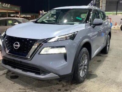 2026 Nissan X-Trail 2.5L Naturally Aspirated 4 Cylinders Petrol Engine Grey Beige SUV GCC