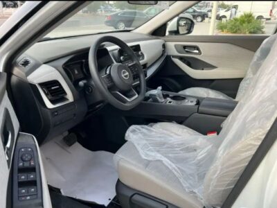 2026 Nissan X-Trail 2.5L Naturally Aspirated 4 Cylinders Petrol Engine White Beige SUV GCC