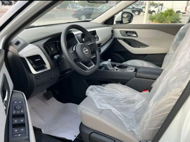 2026 Nissan X-Trail 2.5L Naturally Aspirated 4 Cylinders Petrol Engine White Beige SUV GCC