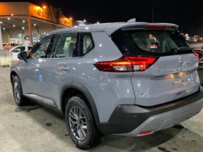 2026 Nissan X-Trail 2.5L Naturally Aspirated 4 Cylinders Petrol Engine Grey Beige SUV GCC