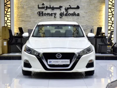 2020 Nissan Altima S 4 Cylinders Petrol Engine White Beige Sedan GCC Specs Automatic