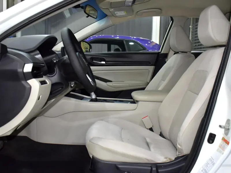 2020 Nissan Altima S 4 Cylinders Petrol Engine White Beige Sedan GCC Specs Automatic