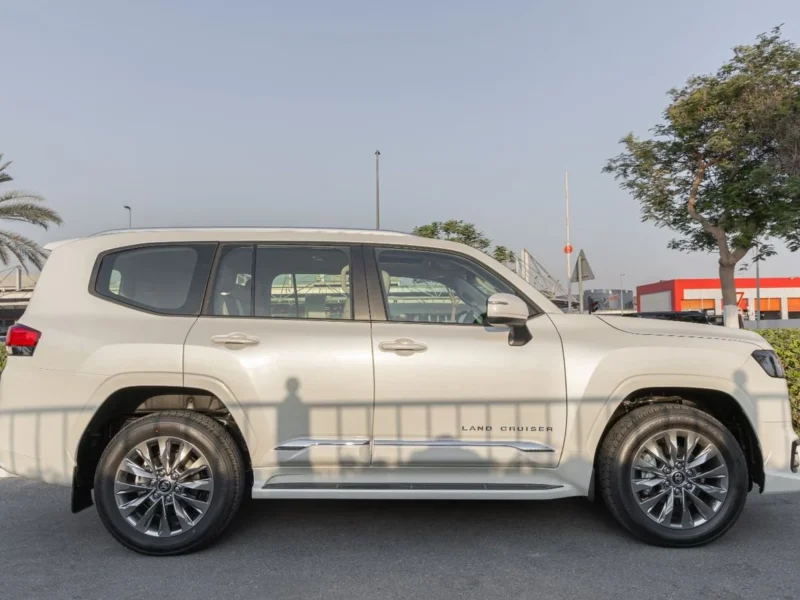 2026 Toyota Land Cruiser GXR 4.0 Litres 6 Cylinders Petrol Engine White Beige SUV GCC Specs